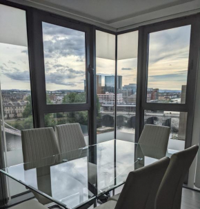 Glasgow City Centre Waterfront Apartment